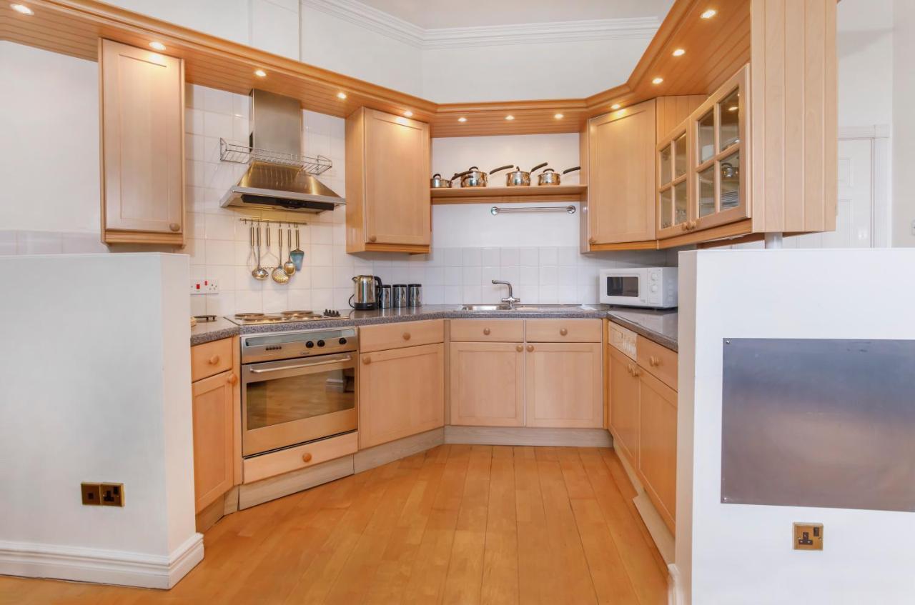 Shambles Suites In The Centre Of York, Sleeps 16 المظهر الخارجي الصورة