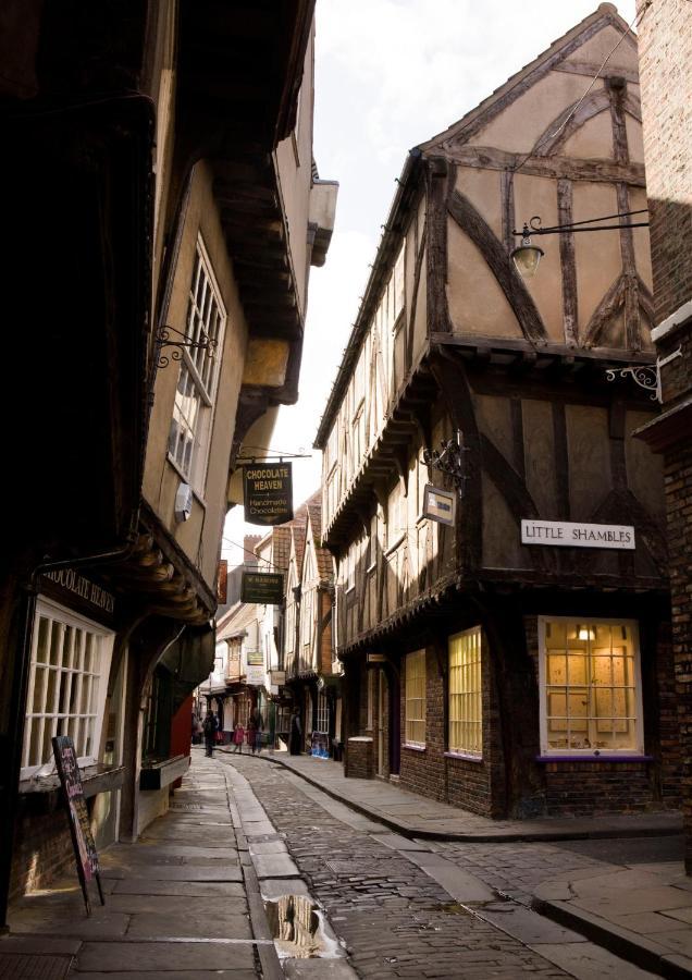 Shambles Suites In The Centre Of York, Sleeps 16 المظهر الخارجي الصورة